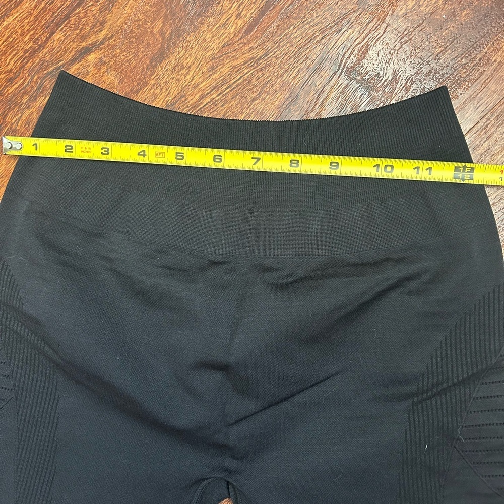 Alphalete Women Leggings Black With White Lettering See Measurements For Size - Picture 7 of 8